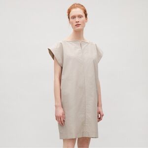 𝙲𝙾𝚂 shift dress with pockets size M